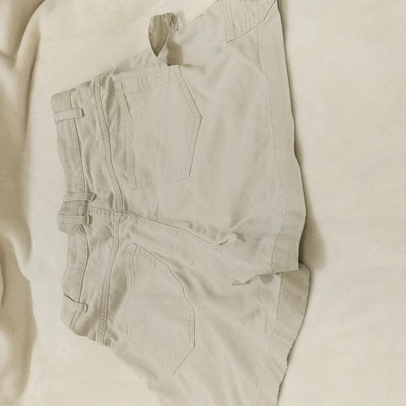 Shorts - Picture 2 of 8